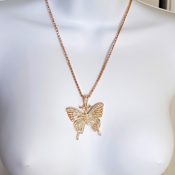 OTL Boho Butterfly Pendant Necklace Rhinestones Goldtone Chain 21" NEW - Picture 4 of 12